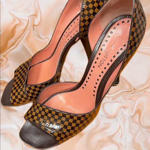 LV Damier patent Leather pumps - Picture 16 of 16